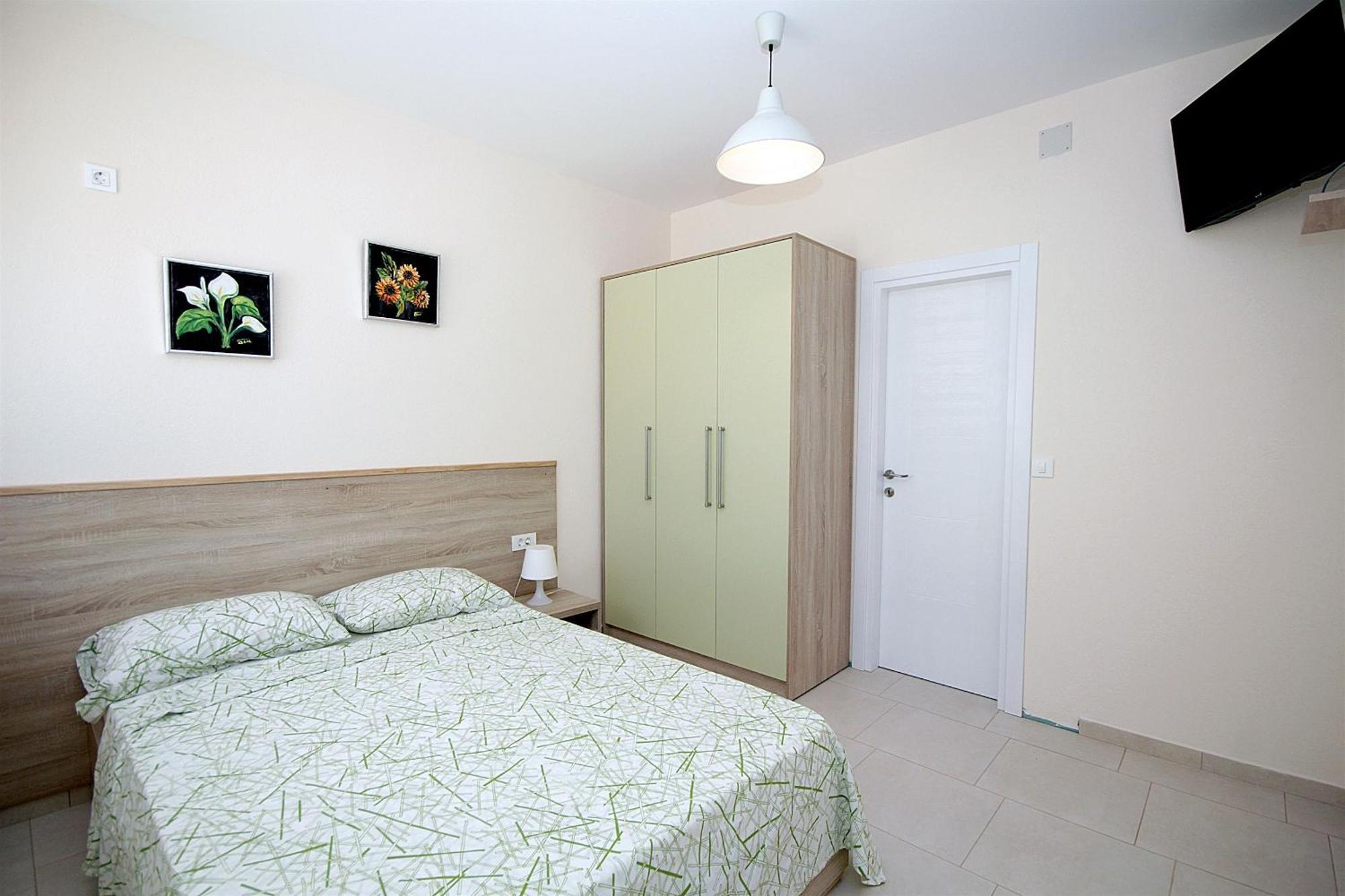 Apartments Oktopus Sutomore Exterior foto